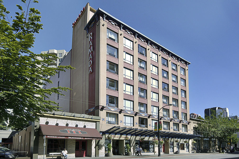 Quality Inn & Suites (Adults Only) Vancouver Bagian luar foto