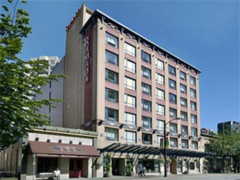 Quality Inn & Suites (Adults Only) Vancouver Bagian luar foto